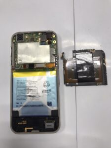 AQUOS R　バッテリー交換修理
